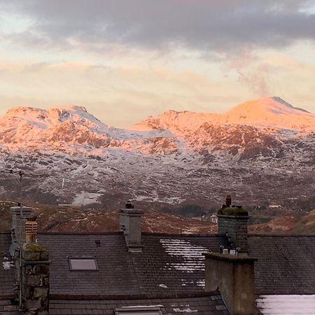 Cosy cottage in picturesque Snowdonia Blaenau Ffestiniog Esterno foto