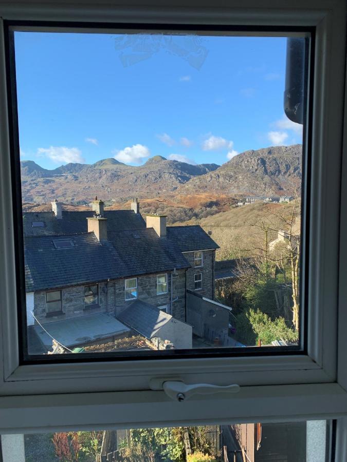 Cosy cottage in picturesque Snowdonia Blaenau Ffestiniog Esterno foto